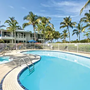 https://holua-resort-at-mauna-loa-village.hotelsinhawaii.org